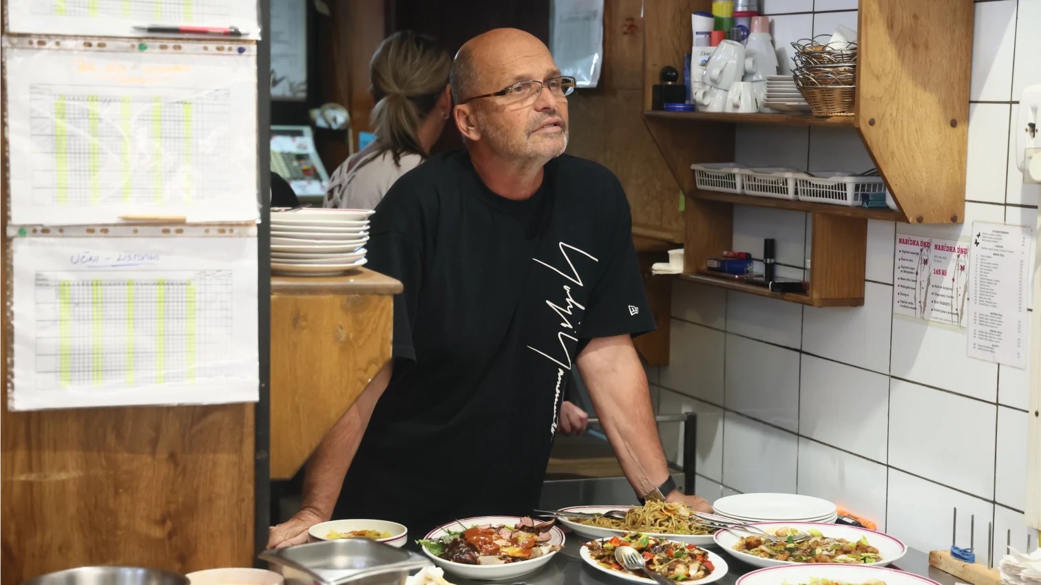 Ano, šéfe! - 09x06 - RETRO ČESKÁ RESTAURACE ASIE